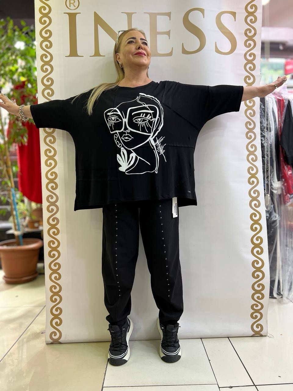 Rozzer Oversized Top Sz 22-24/3 | Made in Turkey Casual Graphic Tee