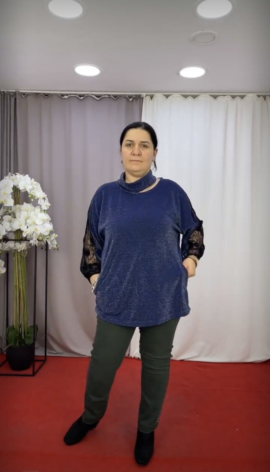 Darkwin Velvet Lace Sleeve Top Sz 20/2 Made In Turkey