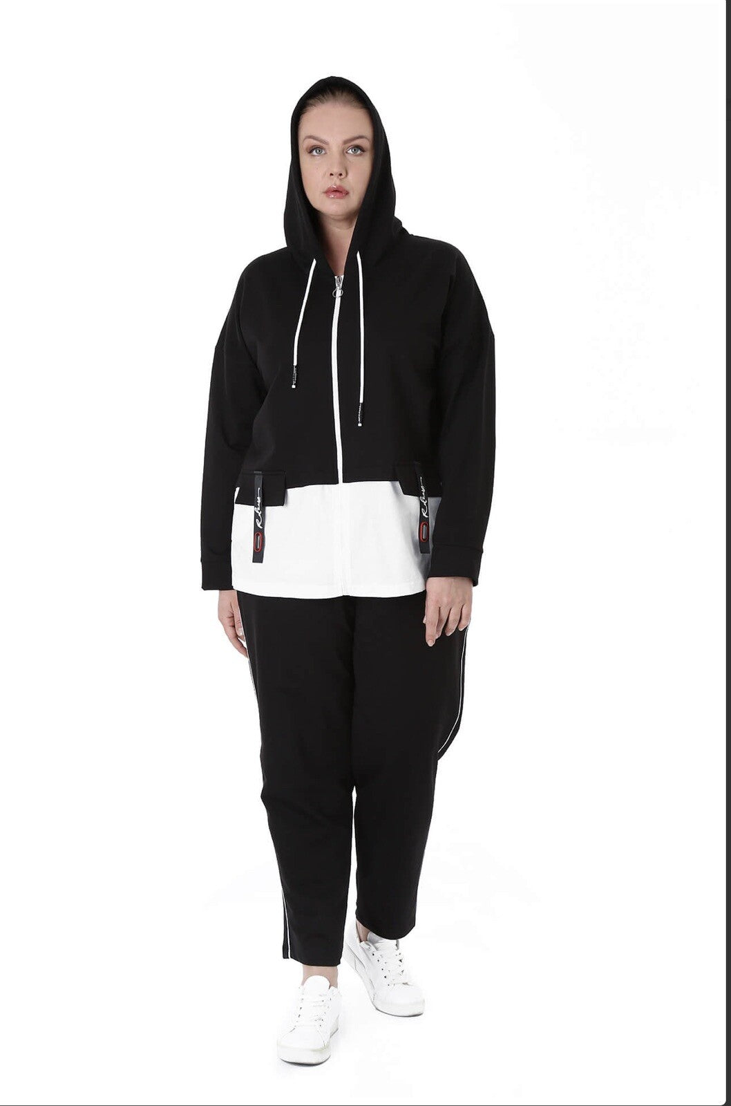Darkwin Black & White Sporty 2 Pcs Suit, Sz 20. Made in Turkey