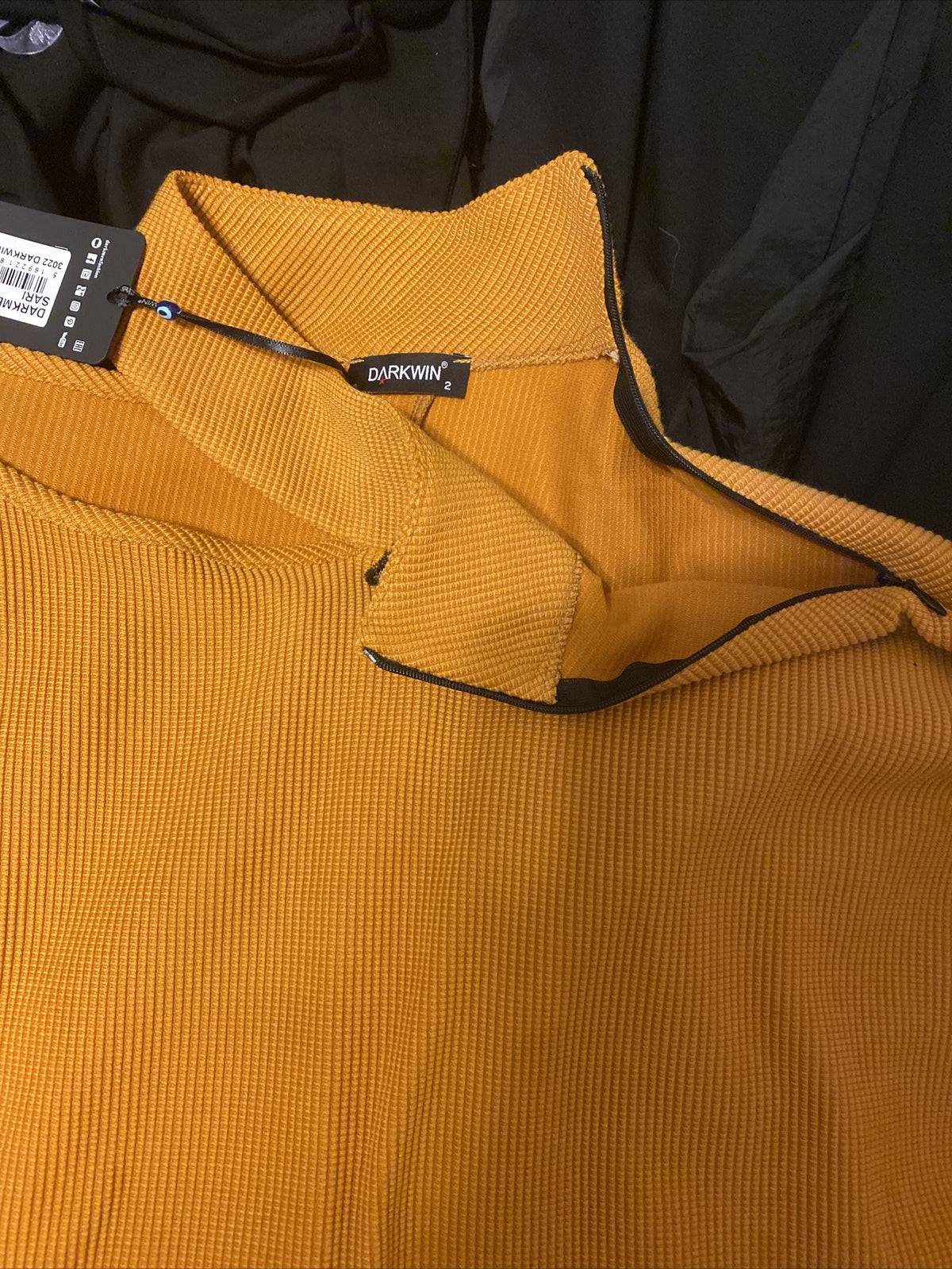 Darkwin Mustard Top with Unique Collar Sz 20/2 Made In Turkey