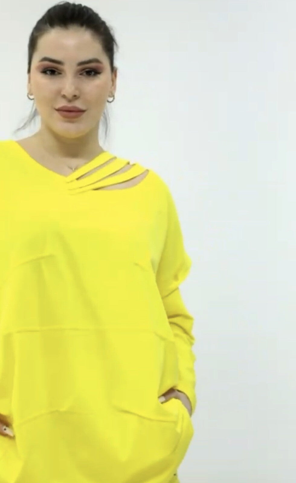 Divas Planet Yellow Cutout Shoulder Top Sz 3XL/3 Made In Turkey