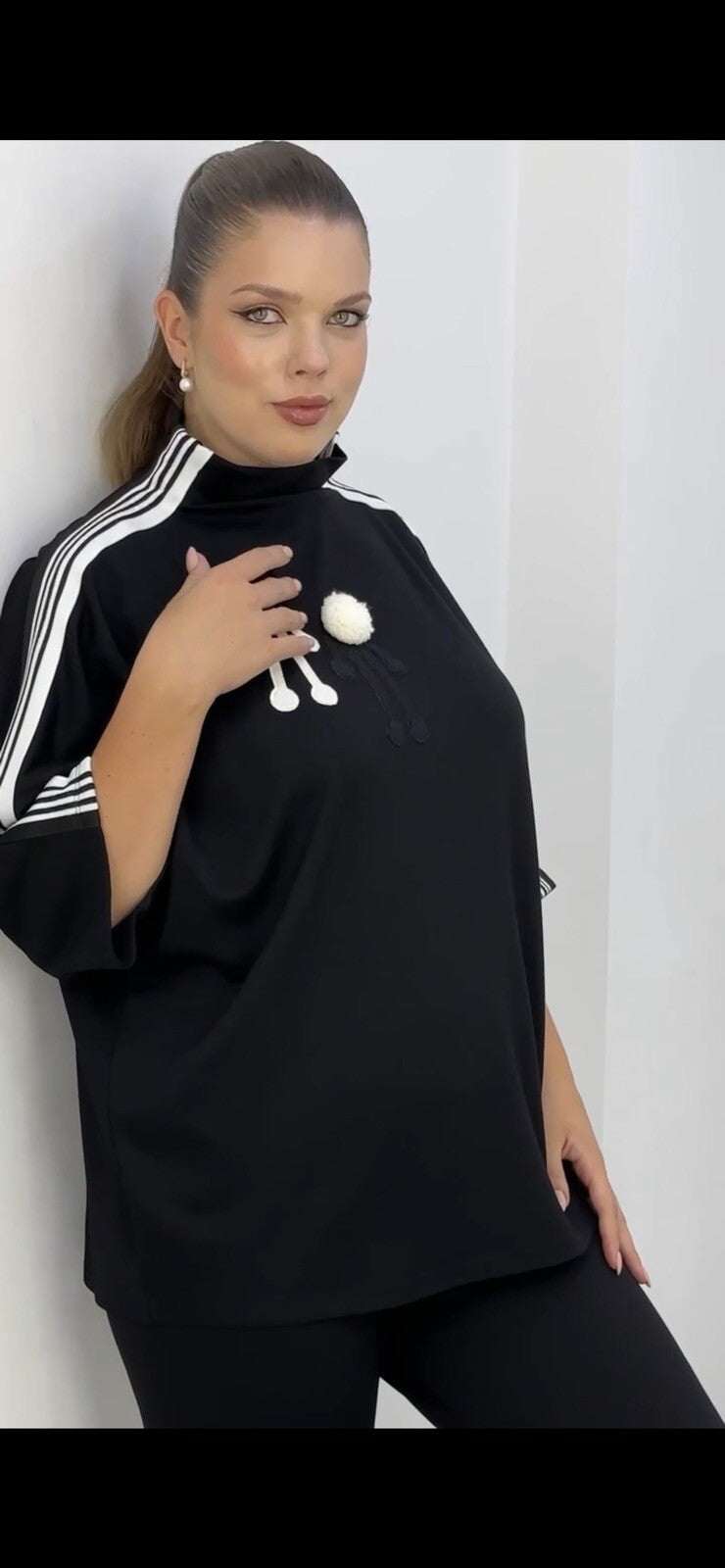 Darkwin Pom Pom Oversized Black Top Sz 18/1 Made In Turkey