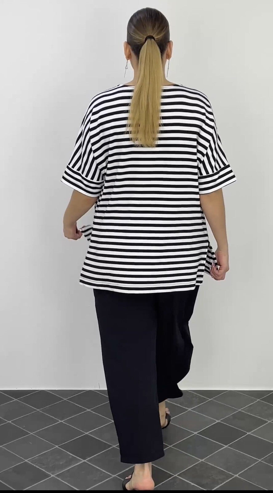 Darkwin Striped Dog Graphic Top Sz 22/2 Made In Turkey