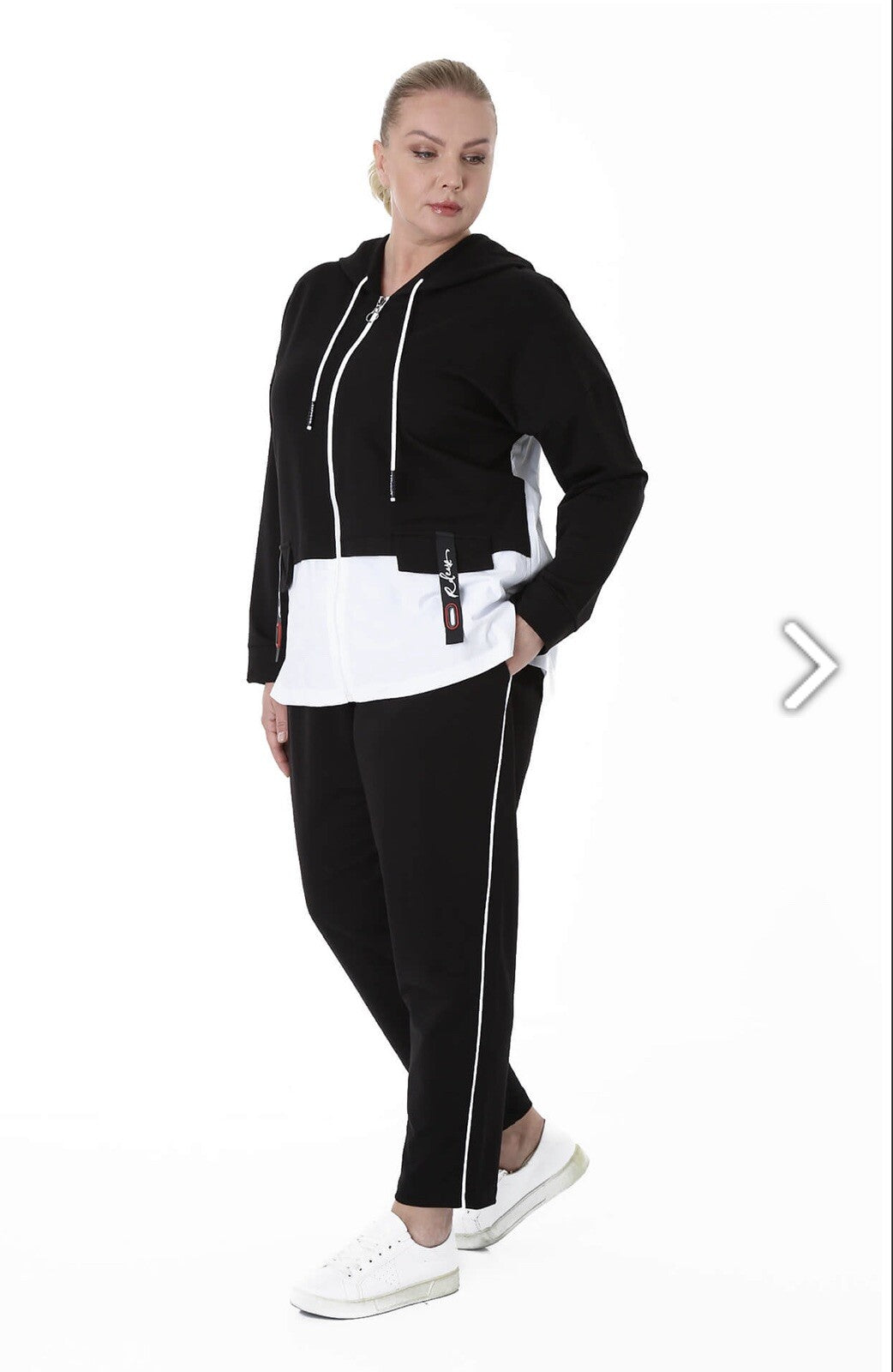 Darkwin Black & White Sporty 2 Pcs Suit, Sz 20. Made in Turkey