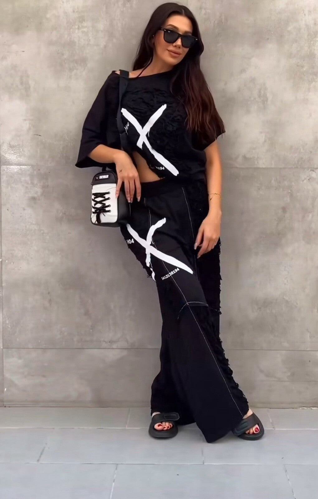 H4 Women’s 2-Piece Suit Sz 8/36 Made in Turkey Black X Graphic Top & Pants