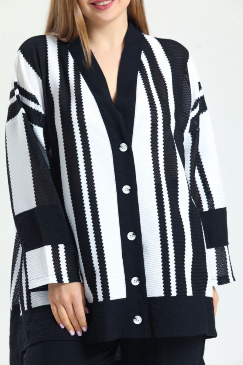 LaVelina 2 PCs Suit, Sz 18/48, Made In Turkey – Black & White Striped Set