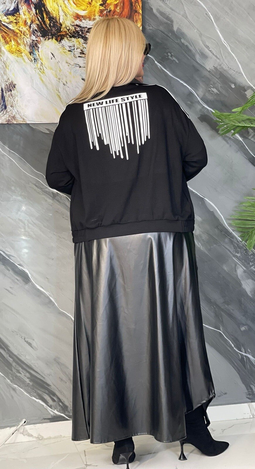 LaMaxx 2-Piece Suit Sz 16/2 Made in Turkey Faux Leather Skirt & Jacket