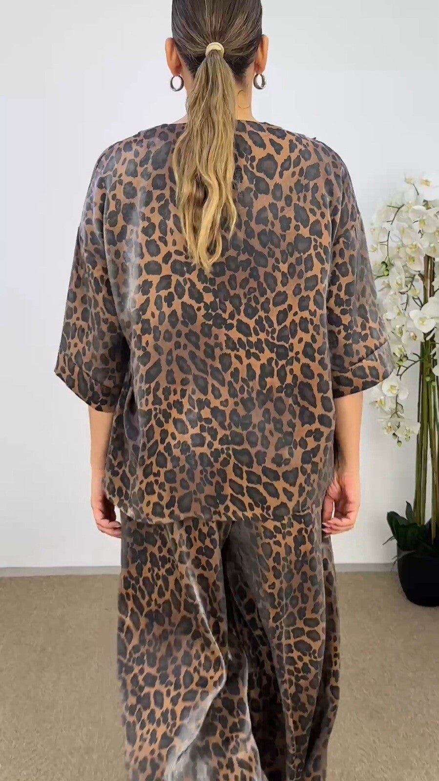 Darkwin 2-Piece Suit Sz 16/1 Made in Turkey Leopard Print Top & Pants