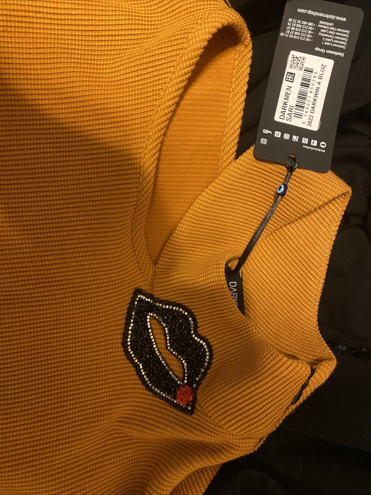 Darkwin Mustard Top with Unique Collar Sz 20/2 Made In Turkey
