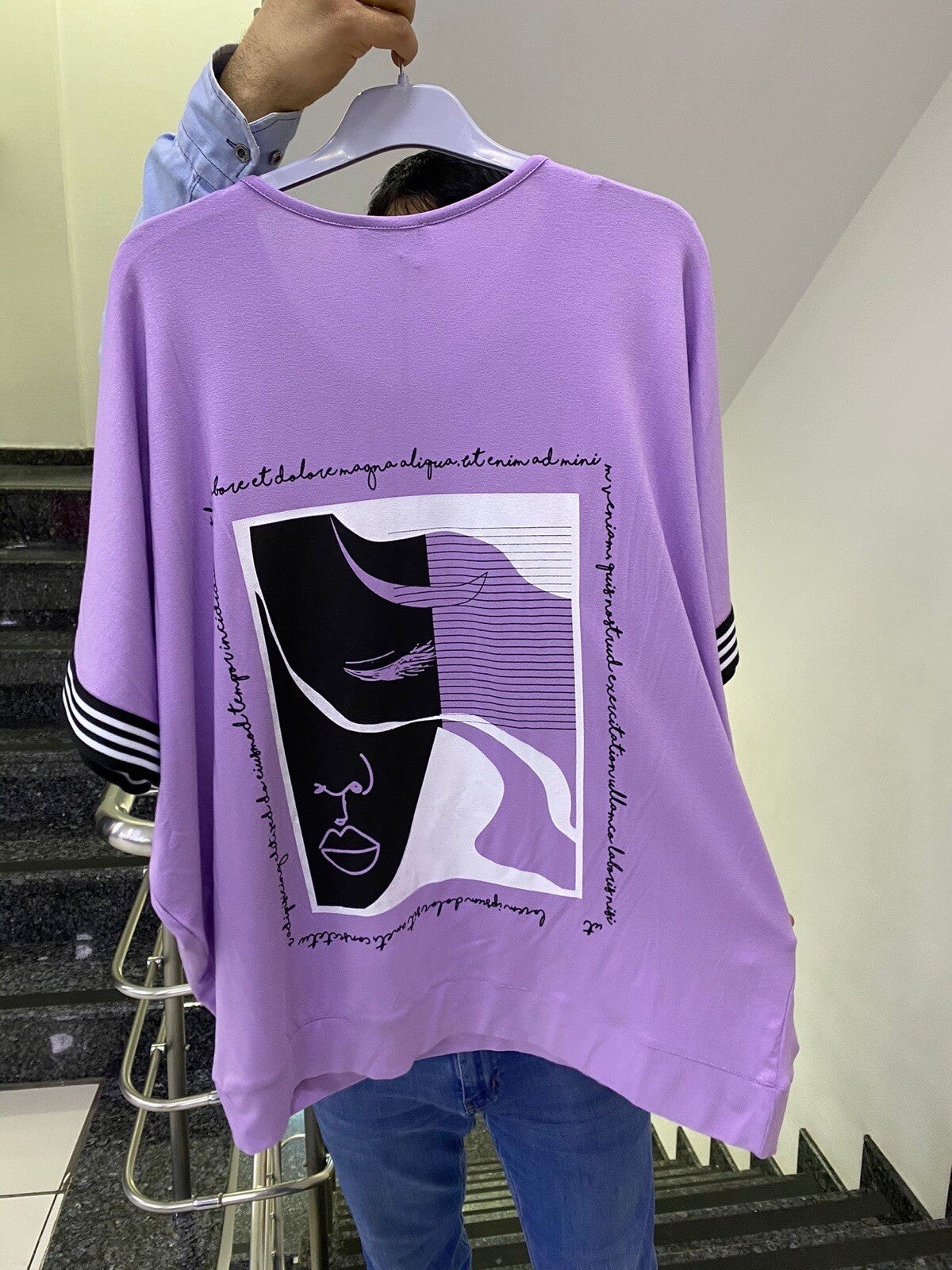 Darkwin Lilac Face Graphic Top Sz 20/3 Made In Turkey