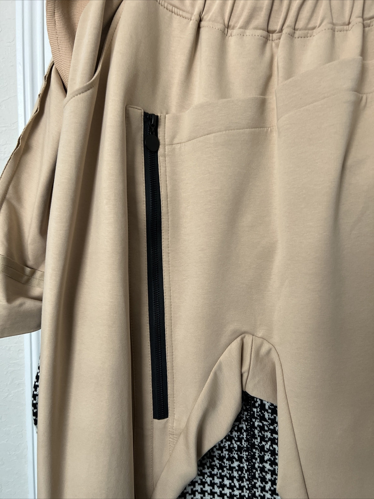 Barbara 2 Pcs Suit, Beige Hoodie & Pants “Never Mind”, Sz 20/3, Made In Poland