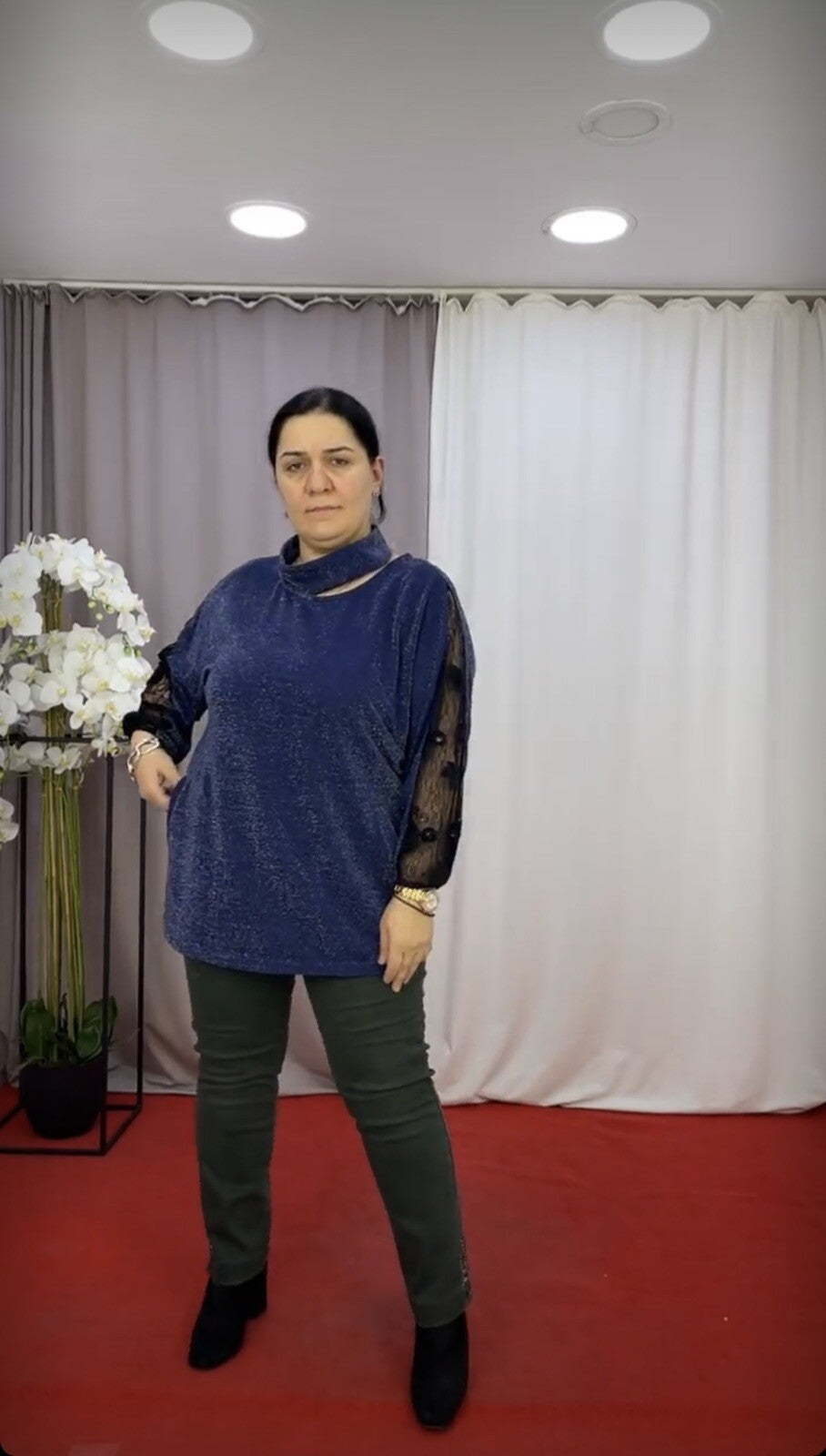 Darkwin Velvet Lace Sleeve Top Sz 20/2 Made In Turkey