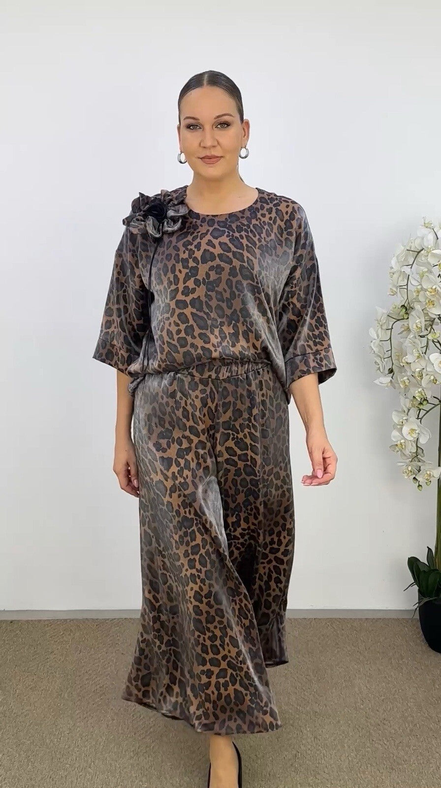 Darkwin 2-Piece Suit Sz 16/1 Made in Turkey Leopard Print Top & Pants