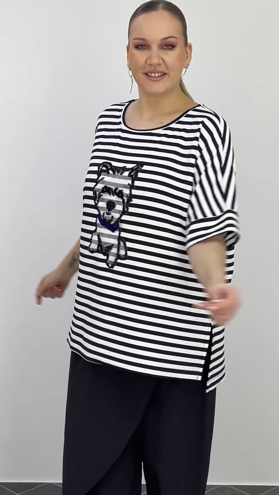 Darkwin Striped Dog Graphic Top Sz 22/2 Made In Turkey
