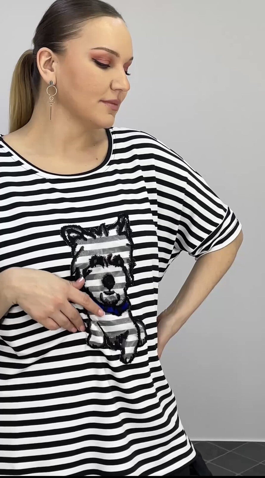 Darkwin Striped Dog Graphic Top Sz 22/2 Made In Turkey