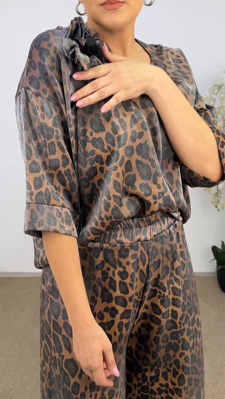 Darkwin 2-Piece Suit Sz 16/1 Made in Turkey Leopard Print Top & Pants