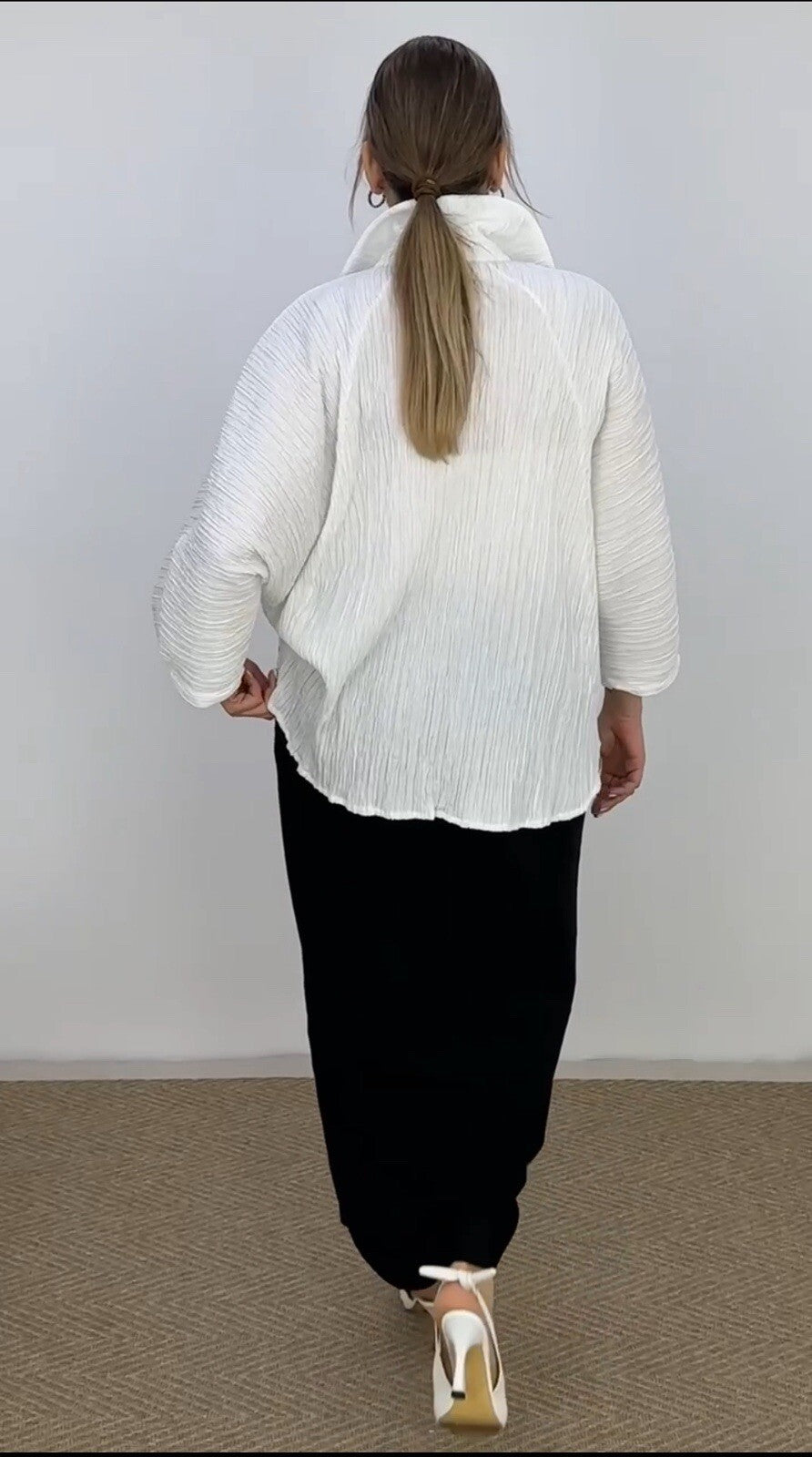 Sale!!!! Darkwin Blouse Sz 22/1. Made In Turkey