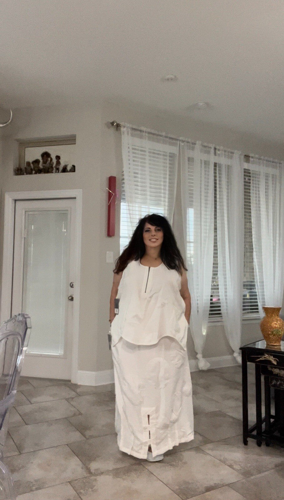 Woof Mods Women’s 2-Piece Suit Sz 18/1 Made in Turkey White Top & Skirt Set