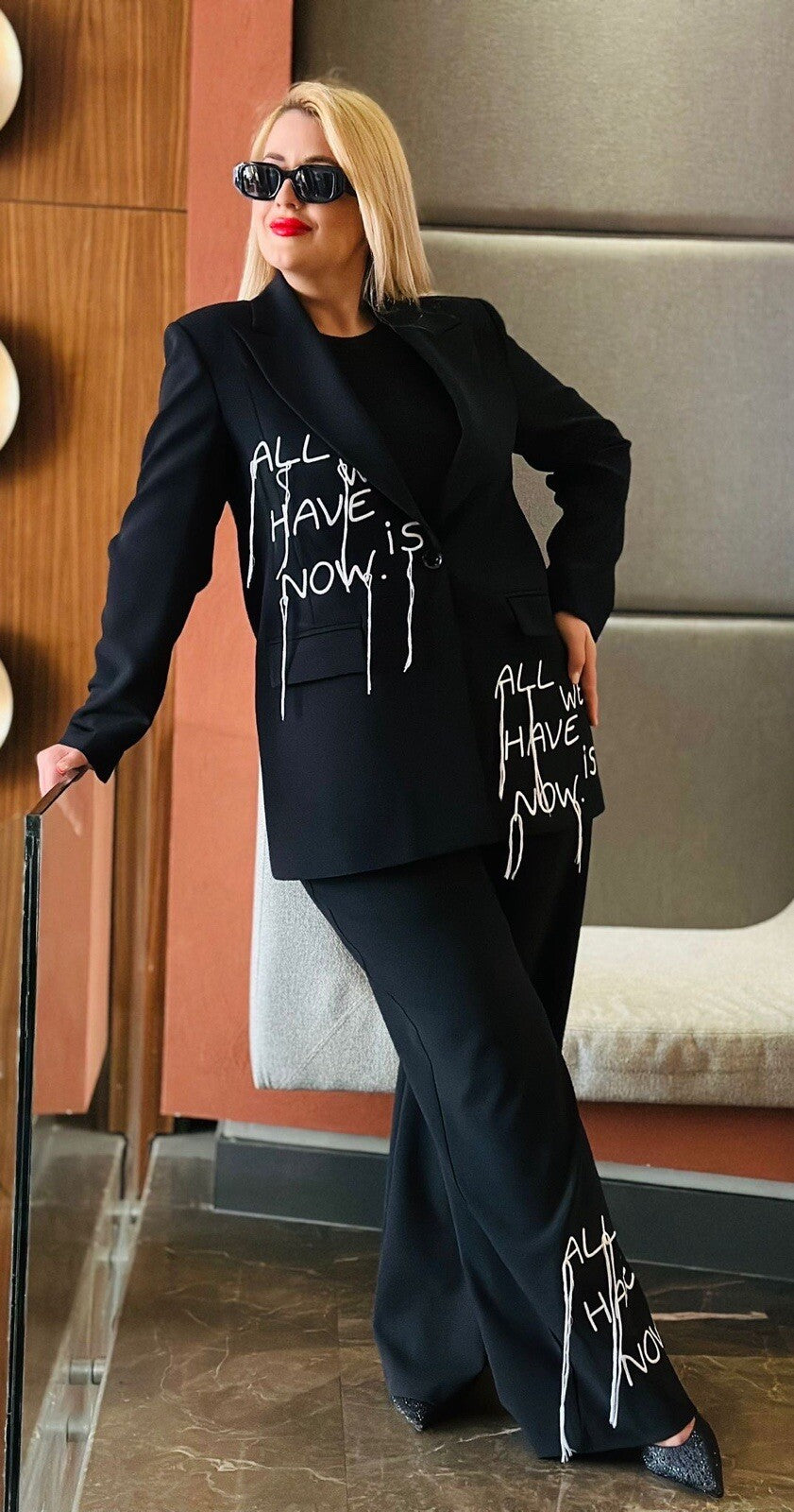 Opasnost Women’s 2-Piece Suit Sz 10/1 Made in Turkey Graffiti Blazer Pants