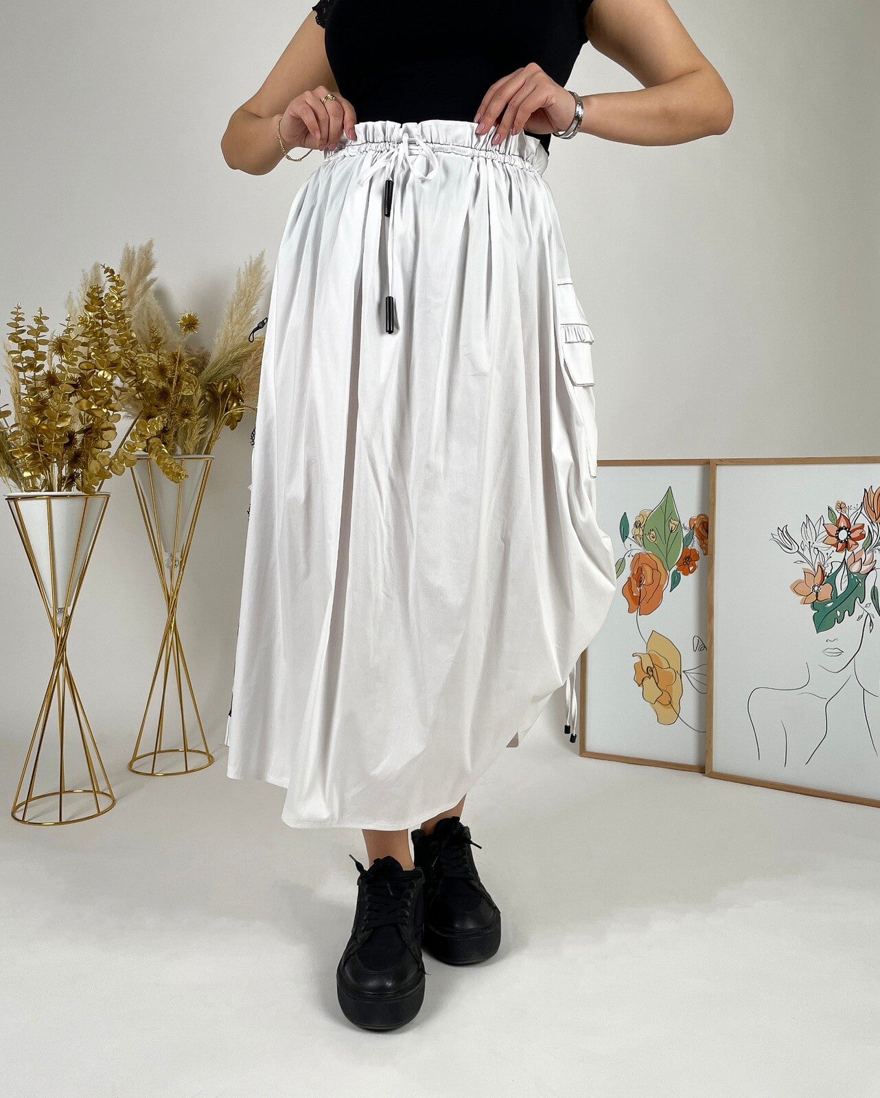 Soie skirt, sz 16-20 Made in Turkey