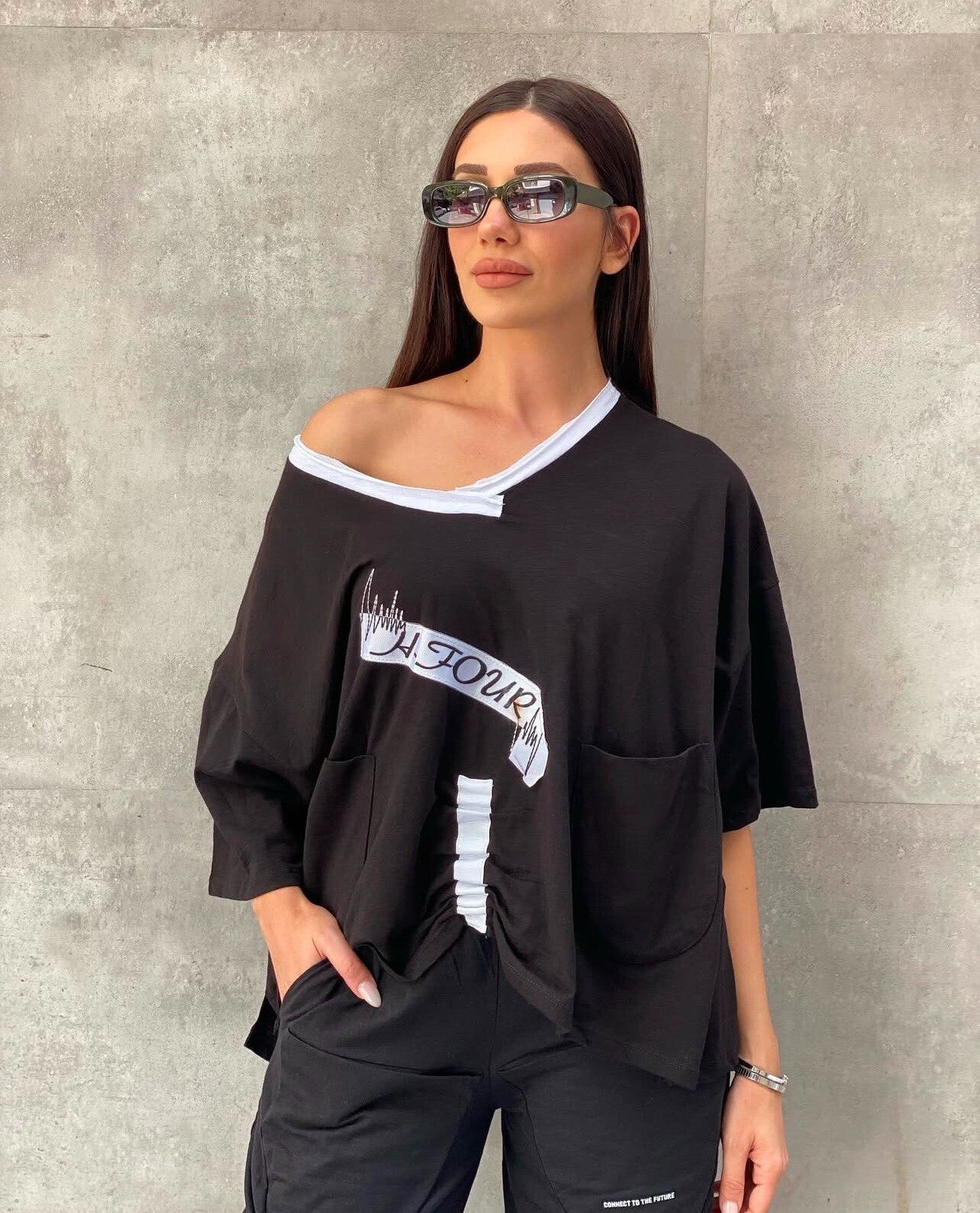 H4 Oversized Graphic Top Sz 16–22/38 Made In Turkey