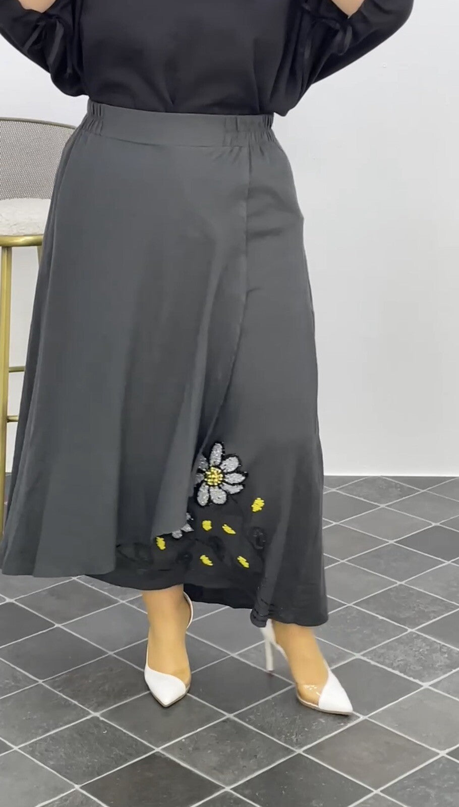 Darkwin Skirt Sz 20/2. Made In Turkey