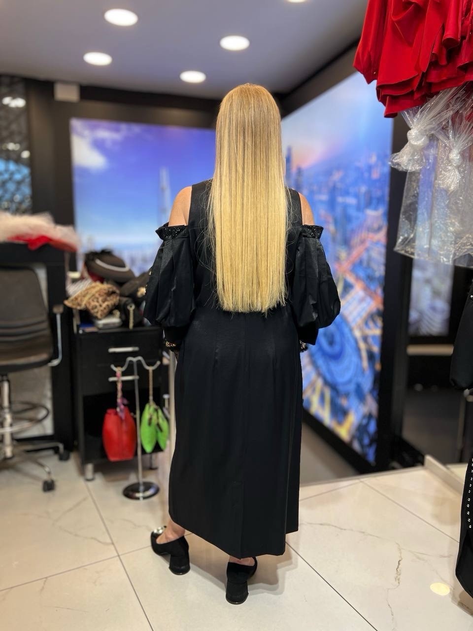 Ebberro Black Elegant Dress – Sz 12/44 – Classy Cold-Shoulder Style