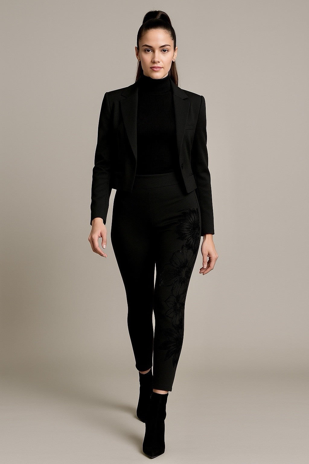 LaMaxx Black Floral Rhinestone Tights Pants Size 8/1 Made in Turkey