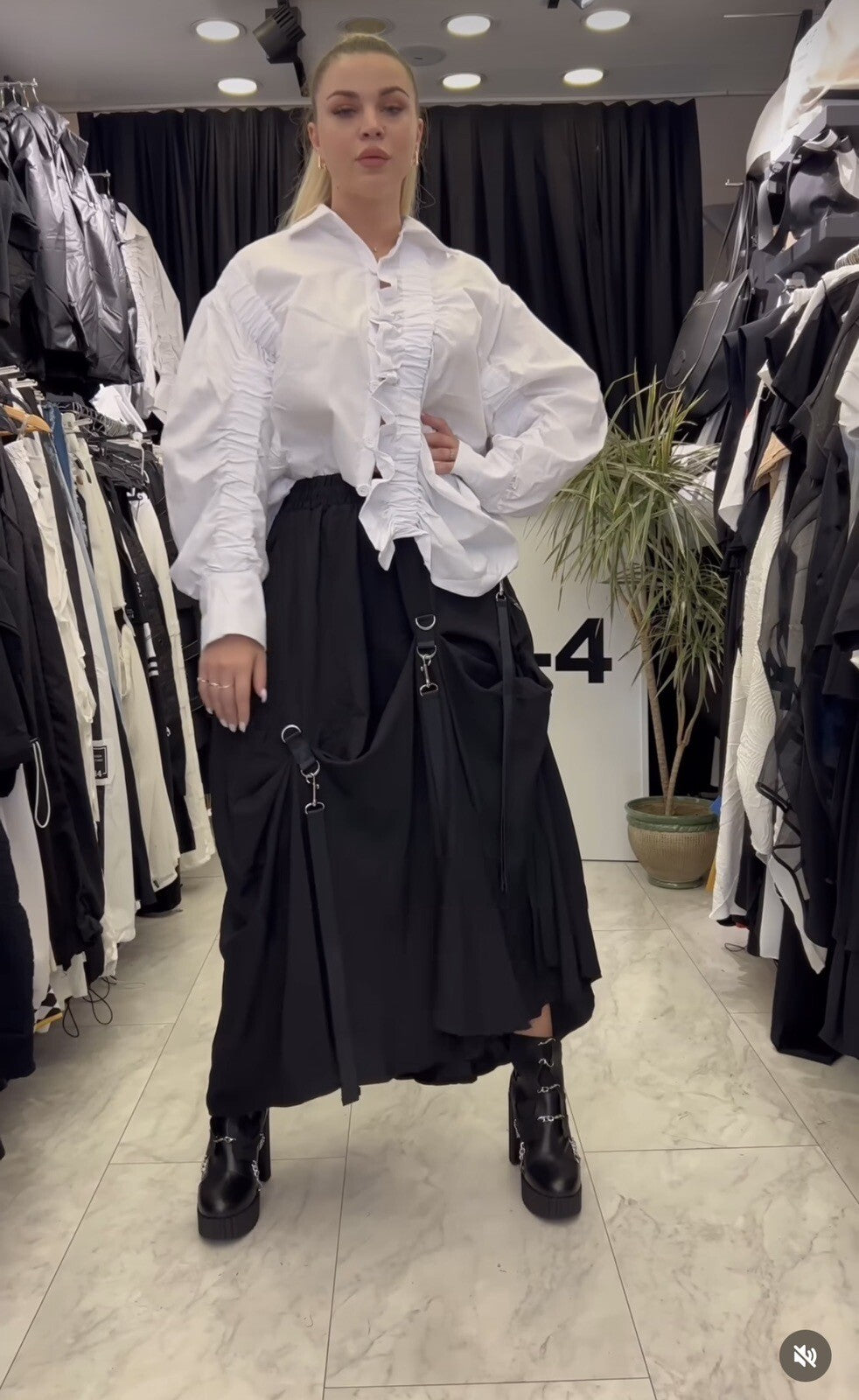 Sale!!!! H4 Skirt Sz 18-20/40. Made In Turkey