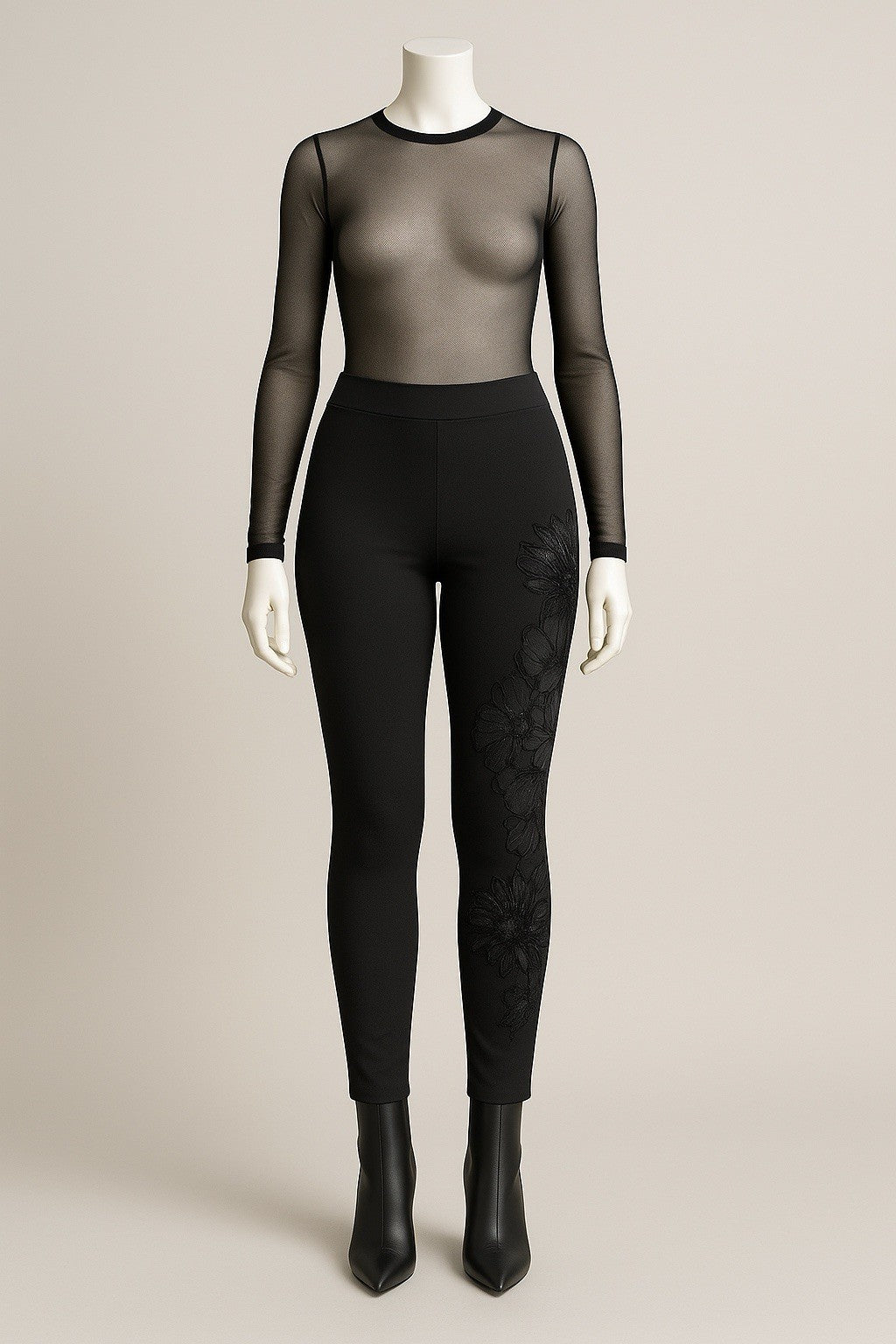 LaMaxx Black Floral Rhinestone Tights Pants Size 12/3 Made in Turkey